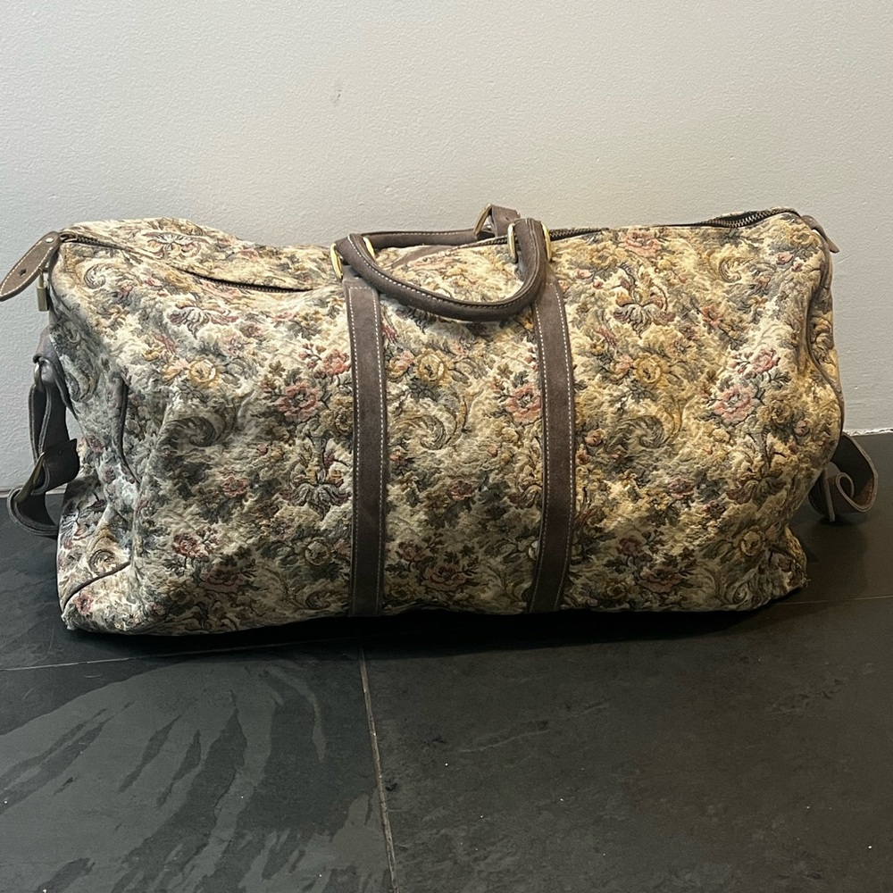 Vintage French luggage co " GRAY ROSE " SUEDE TAPESTRY Duffle Bag lovingly used
